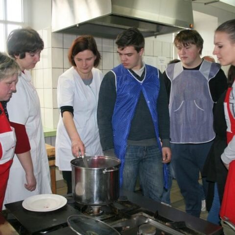 Kurs kwalifikacyjny T.06 „Sporządzanie potraw i napojów”