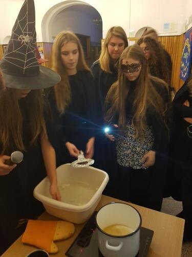 zswolborz.pl_zscku_w_Andrzejkowe_wrozby3