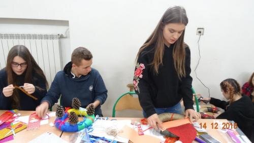 zswolborz.pl_zscku_w_wolborzu_Mlodziez_naszej_szkoly_poznaje_tradycje_bozonarodzeniowe2