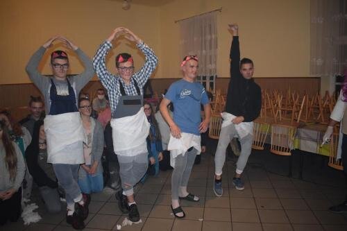 zswolborz.pl_zscku_w_wolborzu_OTRZESINY_przyjaciele_klas_pierwszych_w_poczet_mieszkancow_Internatu12