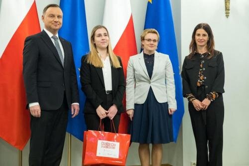 zswolborz.pl_zscku_w_wolborzu_Spotkanie_z_Prezydentem_Rzeczypospolitej_Polskiej_Andrzejem_Duda-Laury_w_konkursie_Mistrzowie_i_Patrioci3