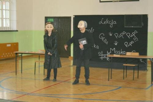 zswolborz.pl_zscku_w_wolborzu_Teatr_FORMA_w_SZKOLE_FERDYDURKE5