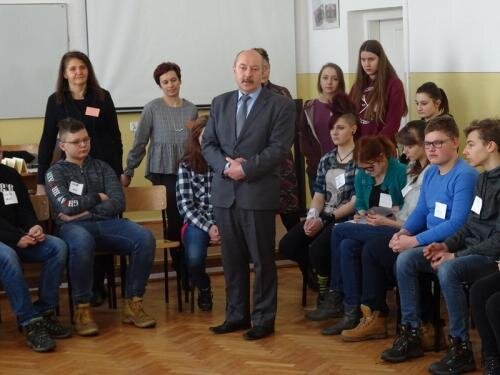 zswolborz.pl_zscku_w_wolborzu_Warsztaty_miedzyszkolne_Wiosna_malowane5