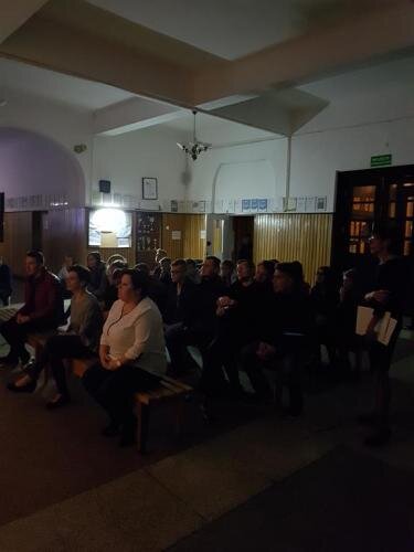 zswolborz.pl_zscku_w_wolborzu_Wieczor_zadumy_Mozna_odejsc_na_zawsze_by_stale byc_blisko2