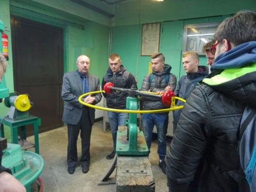 zswolborz.pl_zscku_w_wolborzu_Wycieczka_do_CKP_w_Piotrkowie_Trybunalskim7