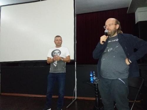 zswolborz.pl_zscku_w_wolborzu_Wycieczka_do_MOK_u_na_film_dokumentalny_pt_Mama_Tata_Bog_i_Szatan2