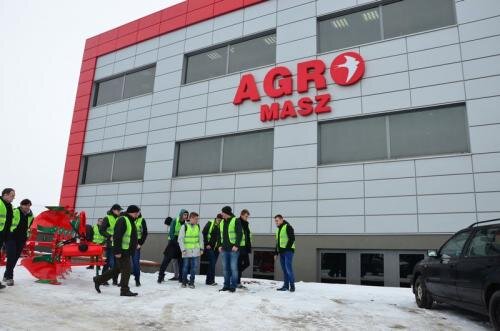 zswolborz.pl_zscku_w_wolborzu_Wycieczka_do_firmy_AGRO-MASZ1