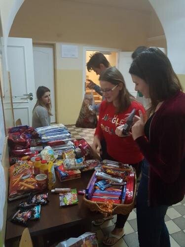 zswolborz.pl_zscku_w_wolborzu_Zbiorka_slodyczy_dla_dzieci_Domu_Opieki_Spolecznej_w_Swiebodzicach2