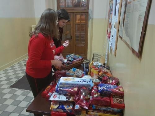 zswolborz.pl_zscku_w_wolborzu_Zbiorka_slodyczy_dla_dzieci_Domu_Opieki_Spolecznej_w_Swiebodzicach3