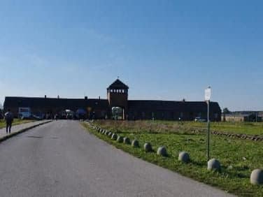 394398359 767634741833858 7154975351346492265 n