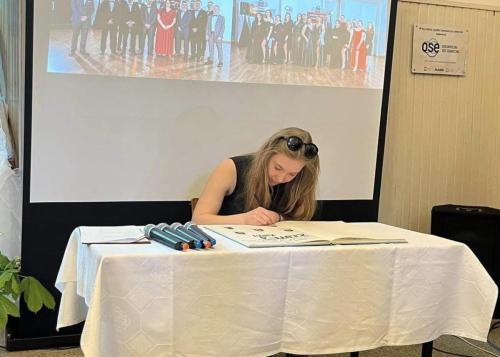 438773489 873397474590917 1767867693160767434 n