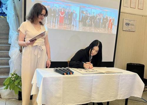 438777928 873397374590927 1370045854694138056 n