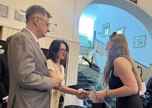 438818531 873397351257596 5454009731258601054 n