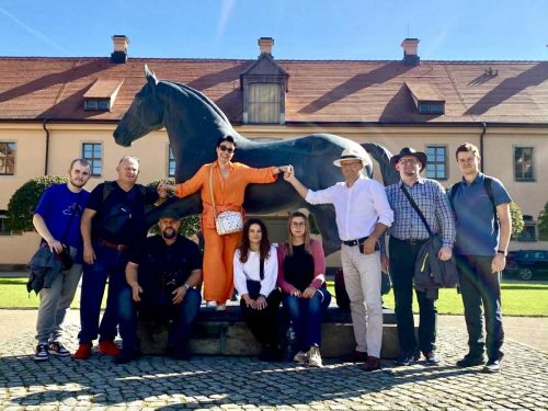 812ec598-133c-4d03-8283-ad3fb97f0db2